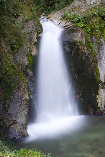 Wasserfall – Mandor Gärten (Quelle: jardinesdemandor.com)