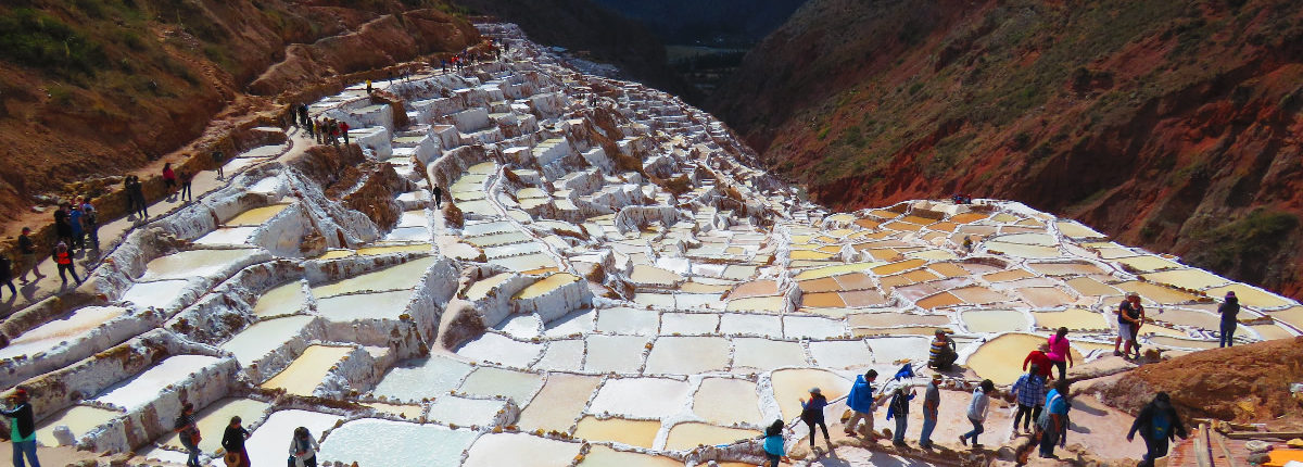 Die Vielfalt Perus auf einer Reise erleben - Maras Salzminen