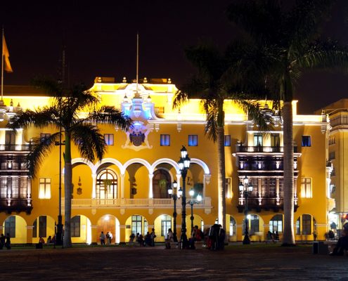 Palacio Municipal Stadtpalast Lima bei Nacht