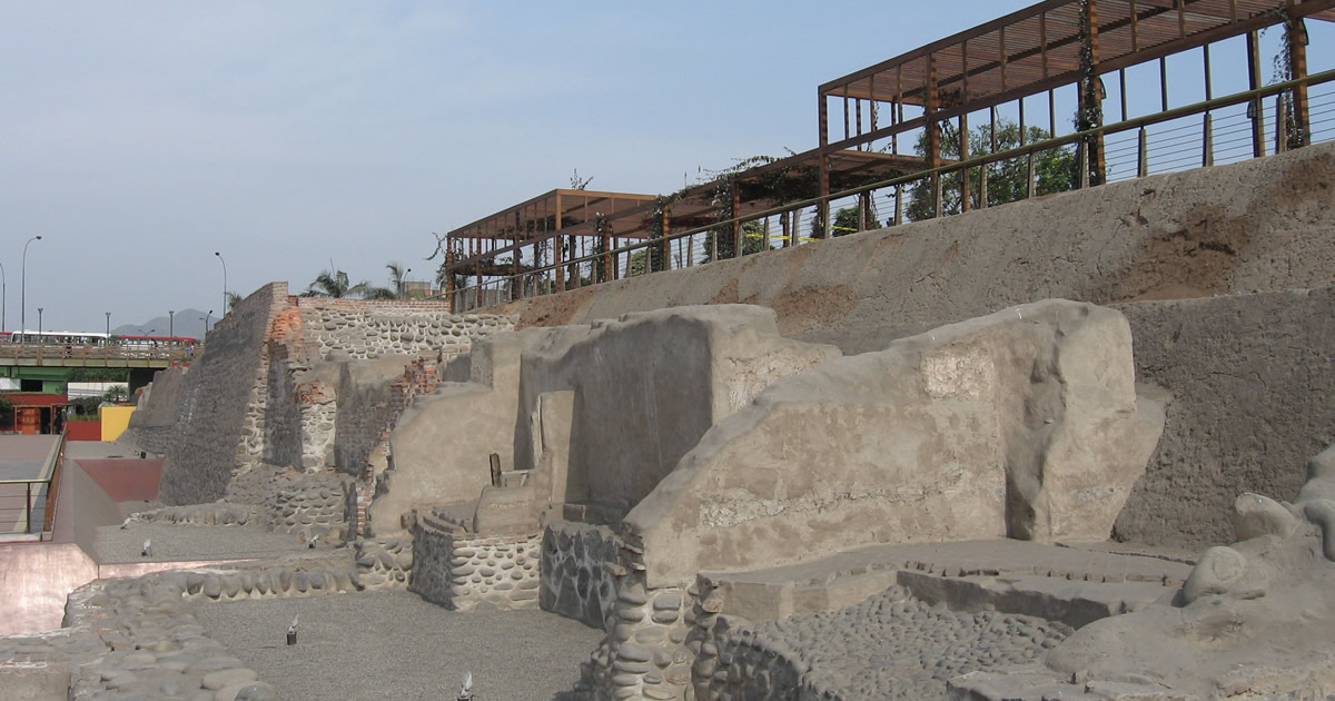 Parque de la Muralla Lima Peru