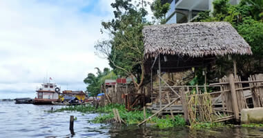 Schwimmende Häuser in iquitos