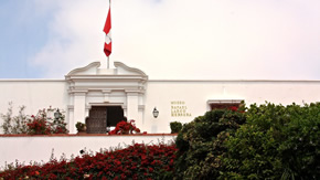 Halbtägige koloniale Lima und Larco Museumstour