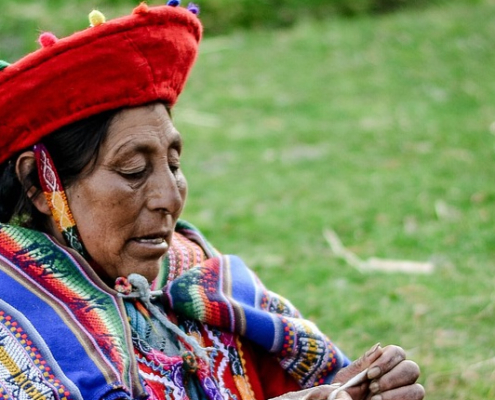 Palo Santo in Peru: Eine Duftende Reise durch Kultur, Natur und Spiritualität