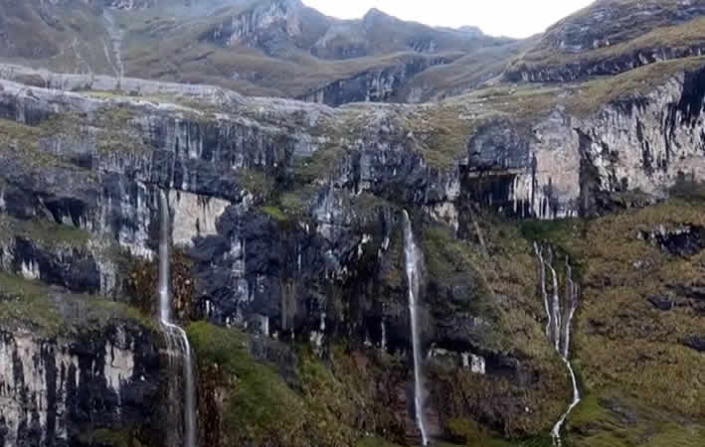 Die Vier Wasserfälle von Umaturco - Naturwunder in Apurímac