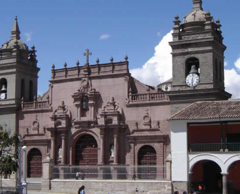 Die Basílica Catedral de Santa María de Ayacucho: Ein Zeugnis des Glaubens und der Geschichte