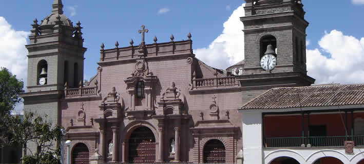 Die Basílica Catedral de Santa María de Ayacucho: Ein Zeugnis des Glaubens und der Geschichte