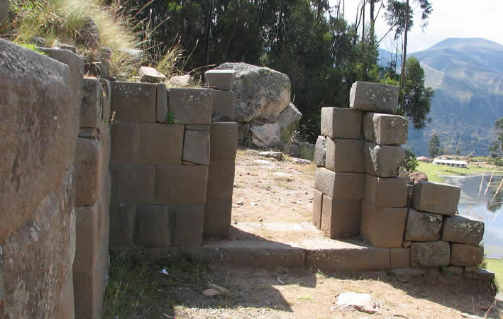 Intihuatana de Pomacochas: Verborgene Inka-Schätze im Hochland von Ayacucho