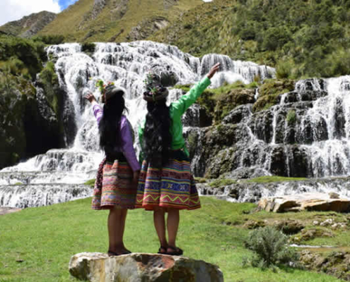 Das Valle de las Cascadas in Sarhua: Perus verstecktes Paradies voller Wasserfälle, Mythen und Handwerkskunst