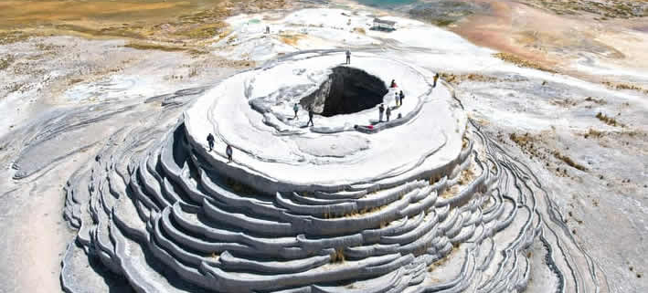 Vulkan Pachapupum: Der mystische „Nabel der Erde“ in Ayacucho, Peru