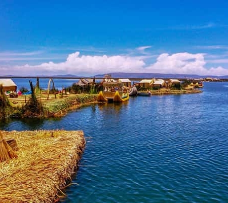 Puno: Ganztagestour zu den schwimmenden Uros‑Inseln & Taquile