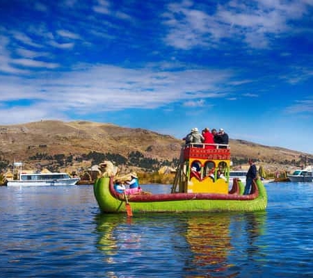Von Cusco: Ganztägige Titicacasee‑Tour per Nachtbus
