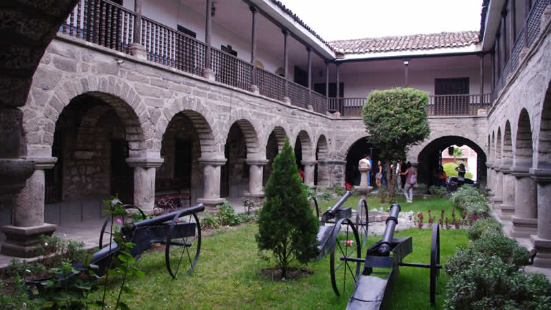 Casona Colonial Boza y Solís – Arquitectura colonial e historia en Ayacucho