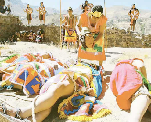 Escenificación de la Muerte del Inca Huáscar – Teatro ritual histórico en Andamarca Escenificación de la Muerte del Inca Huáscar – Teatro ritual histórico en Andamarca