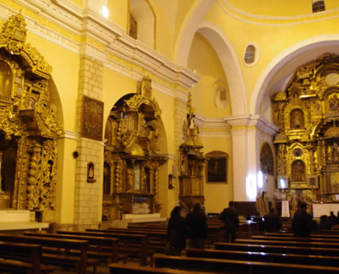 Iglesia Santo Domingo – Esplendor barroco e historia mística en el corazón de Ayacucho Iglesia Santo Domingo – Esplendor barroco e historia mística en el corazón de Ayacucho