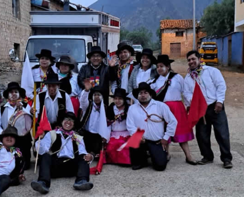 Vasallo Andamarquino – Danza, identidad y fe en el Carnaval de Andamarca Vasallo Andamarquino – Danza, identidad y fe en el Carnaval de Andamarca