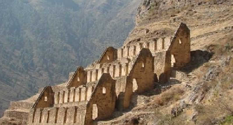 Pinkuylluna – Die geheimnisvollen Inka-Speicher über Ollantaytambo