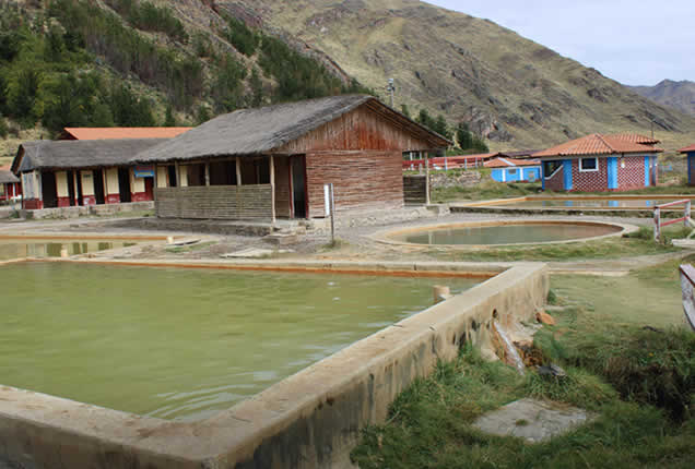 Aguas Termo Medicinales de Occobamba: Heilende Thermalquellen bei Marangani, Cusco