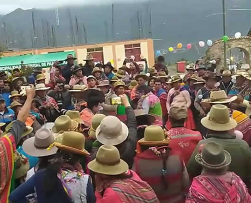 Carnaval de Pampamarca – Eine Woche Andenrhythmen, Rituale & Tracht