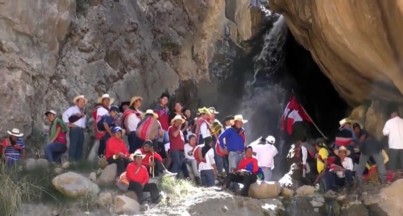 Wasserfest in Charcana – Escarbo de Acequia im Cotahuasi-Tal