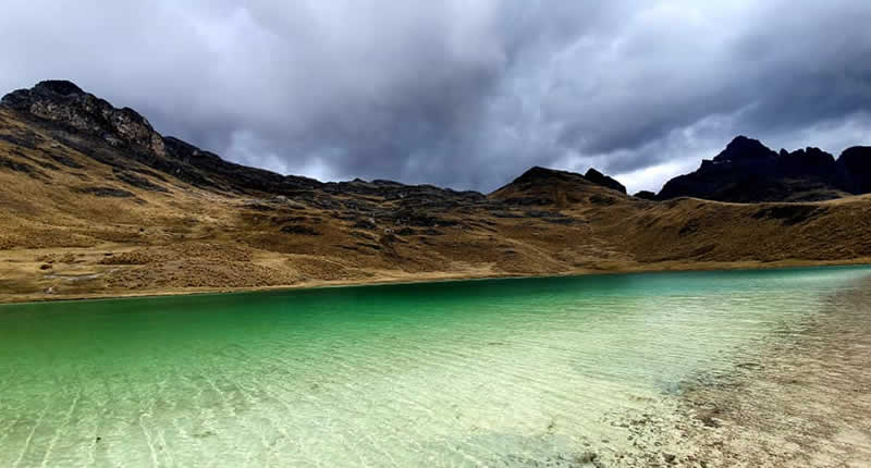  Laguna Verdeccocha Uchuraccay, Provinz Huanta, Region Ayacucho auf 4.195 m ü. M
