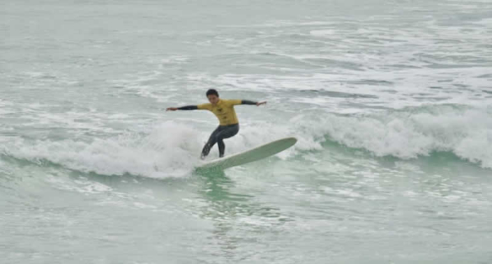 Playa Punta Roquitas Playa Punta Roquitas: Surferherz von Lima an der Costa Verde