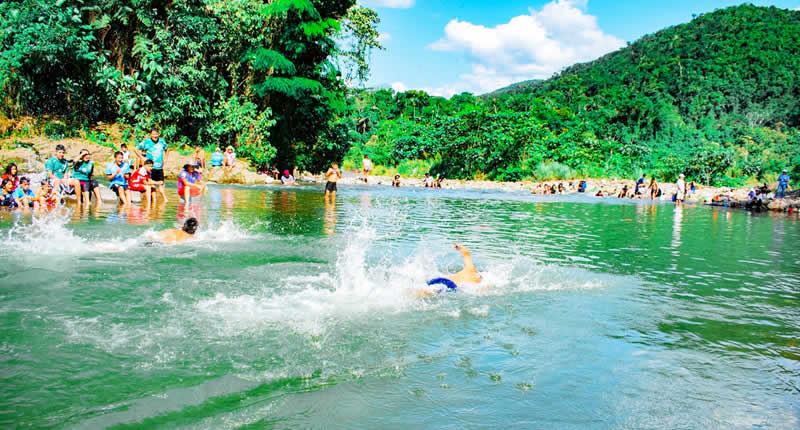 Dschungelbad am Cañón del Chaquimayo
