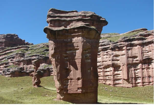 Naturdenkmal des Altiplanos bei Ayaviri