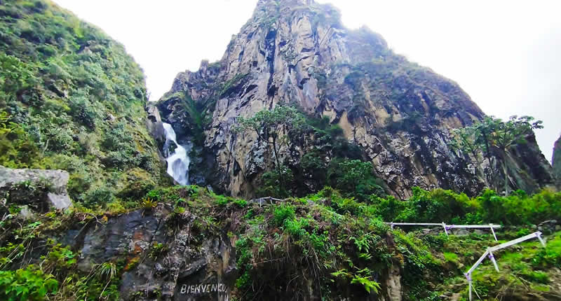 Catarata Tupuri im Sektor Uruhuasi bei San Gabán in der Provinz Carabaya, Puno