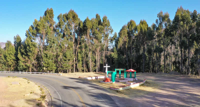 Cerro Mirador Natural de Cruzpata mit Blick auf die Stadt Moho