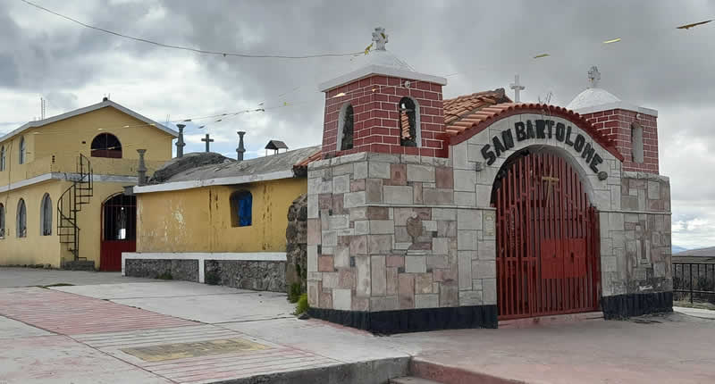 Cerro San Bartolomé (Ankarkollo) – Ritualberg und Aussichtspunkt über den Titicacasee Cerro San Bartolomé (Ankarkollo) – Ritualberg und Aussichtspunkt über den Titicacasee