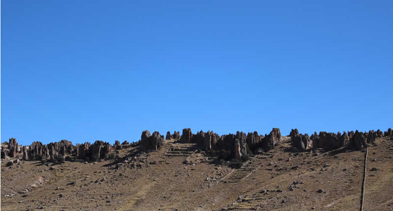 Blick auf die Felsvorsprünge