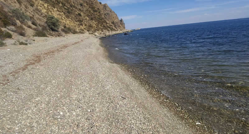 Blick auf die Isla Soto im Titicacasee bei Conima