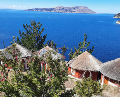 Isla Tikonata: Andine Kulturlandschaft im Titicacasee vor Capachica Isla Tikonata: Andine Kulturlandschaft im Titicacasee vor Capachica