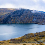 Laguna de Chuaqota – Laguna altoandina cerca de Ituata en la provincia de Carabaya