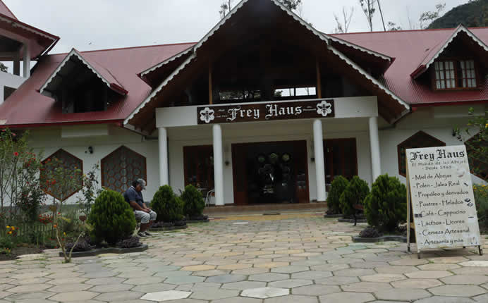 Spirituelle Erfahrung und natürliche Becken