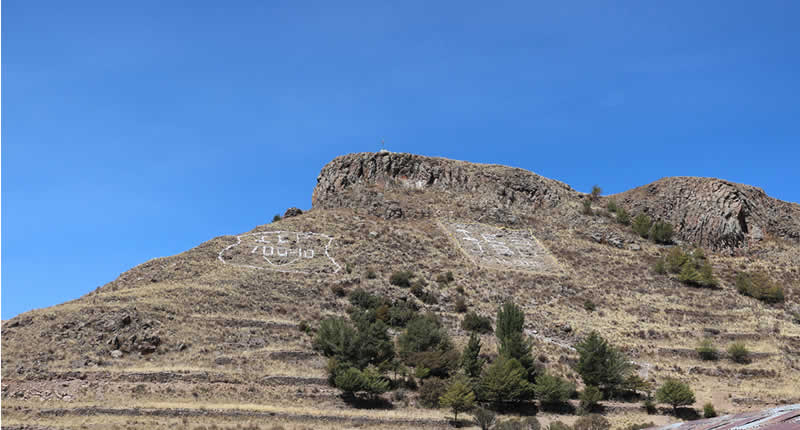 Mirador Qellwani Cerro Calvario mit Blick auf Vilque und die Anden in Puno