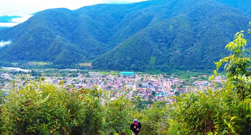 Mirador Turístico Huayna Urqu – Panoramablick über San Gabán und die Yunga-Wälder