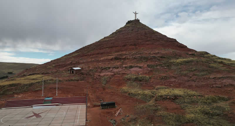 Apu, Kalvarienberg und Natur-Mirador über dem Altiplano