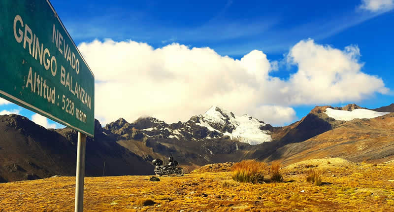 Nevado Gringo Balanzani in der Cordillera de Carabaya im Distrikt Ituata, Puno