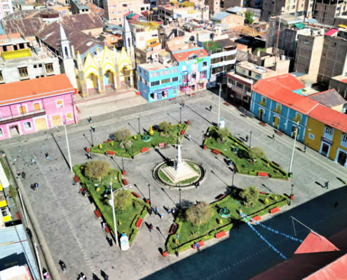 Parque Pino in Puno – Historischer Platz und Herz des städtischen Lebens Parque Pino in Puno – Historischer Platz und Herz des städtischen Lebens