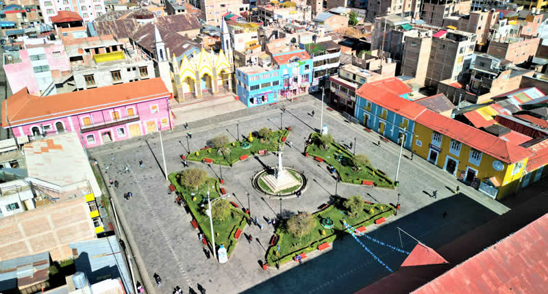 Parque Pino in Puno – Historischer Platz und Herz des städtischen Lebens