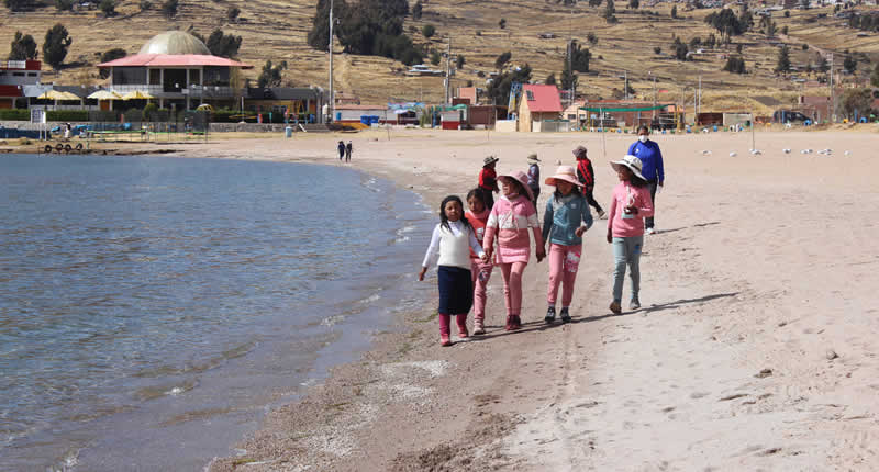Playa San Juan bei Juli – Abenteuerstrand am Titicacasee Playa San Juan bei Juli – Abenteuerstrand am Titicacasee
