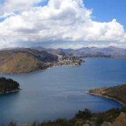 Reserva Nacional del Titicaca – Área protegida en el lago navegable más alto del mundo Reserva Nacional del Titicaca – Área protegida en el lago navegable más alto del mundo