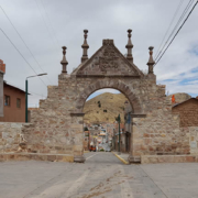 Arcopata de Juli – arco en el antiguo Camino Real