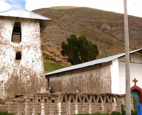 Capilla Pentecostés Esmeralda – solitaria capilla rural en el Altiplano de Azángaro