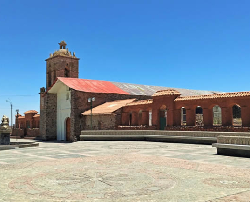 Chucuito – Ciudad de las Cajas Reales a orillas del lago Titicaca Chucuito – Ciudad de las Cajas Reales a orillas del lago Titicaca