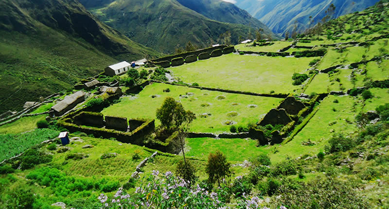 Vista panorámica de Phisqa Punku
