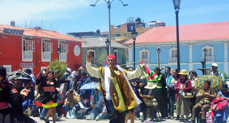 Ritualtanz der Aymara und Spiegel der Landwirtschaft