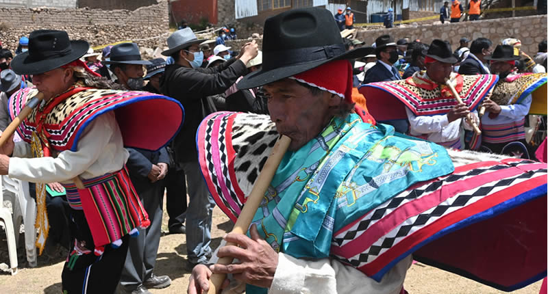 Fest der Kreuzerhöhung (Exaltación de la Santa Cruz / Orqo Phista) in Juli