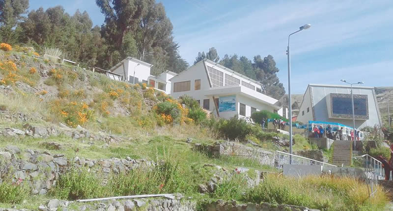 Forschungszentrum für Forellen am Ufer des Titicacasees